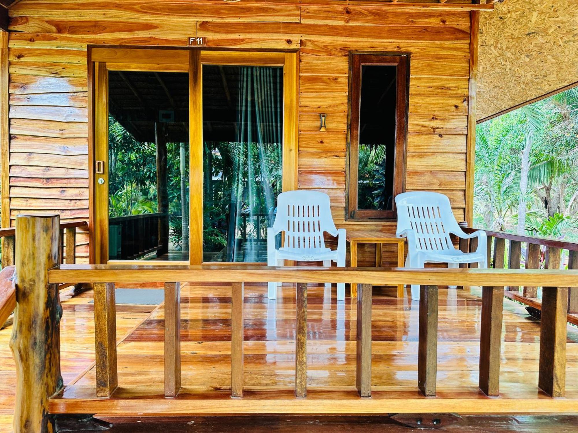 Koh Jum Hostel&Bungalow Exterior foto