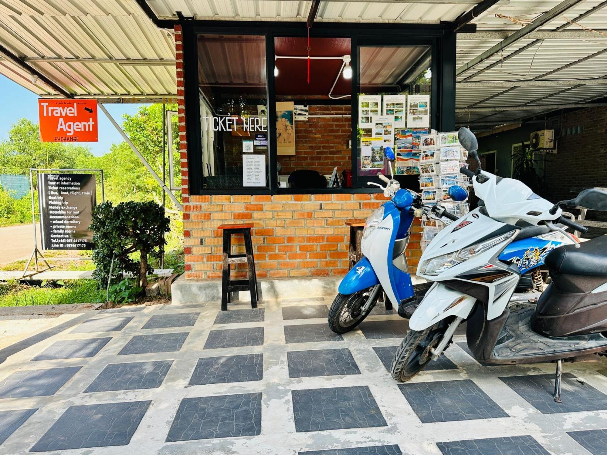Koh Jum Hostel&Bungalow Exterior foto