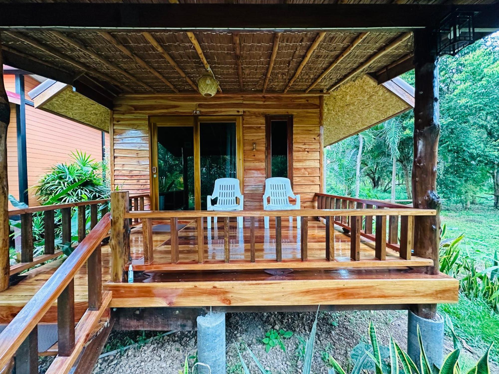 Koh Jum Hostel&Bungalow Exterior foto