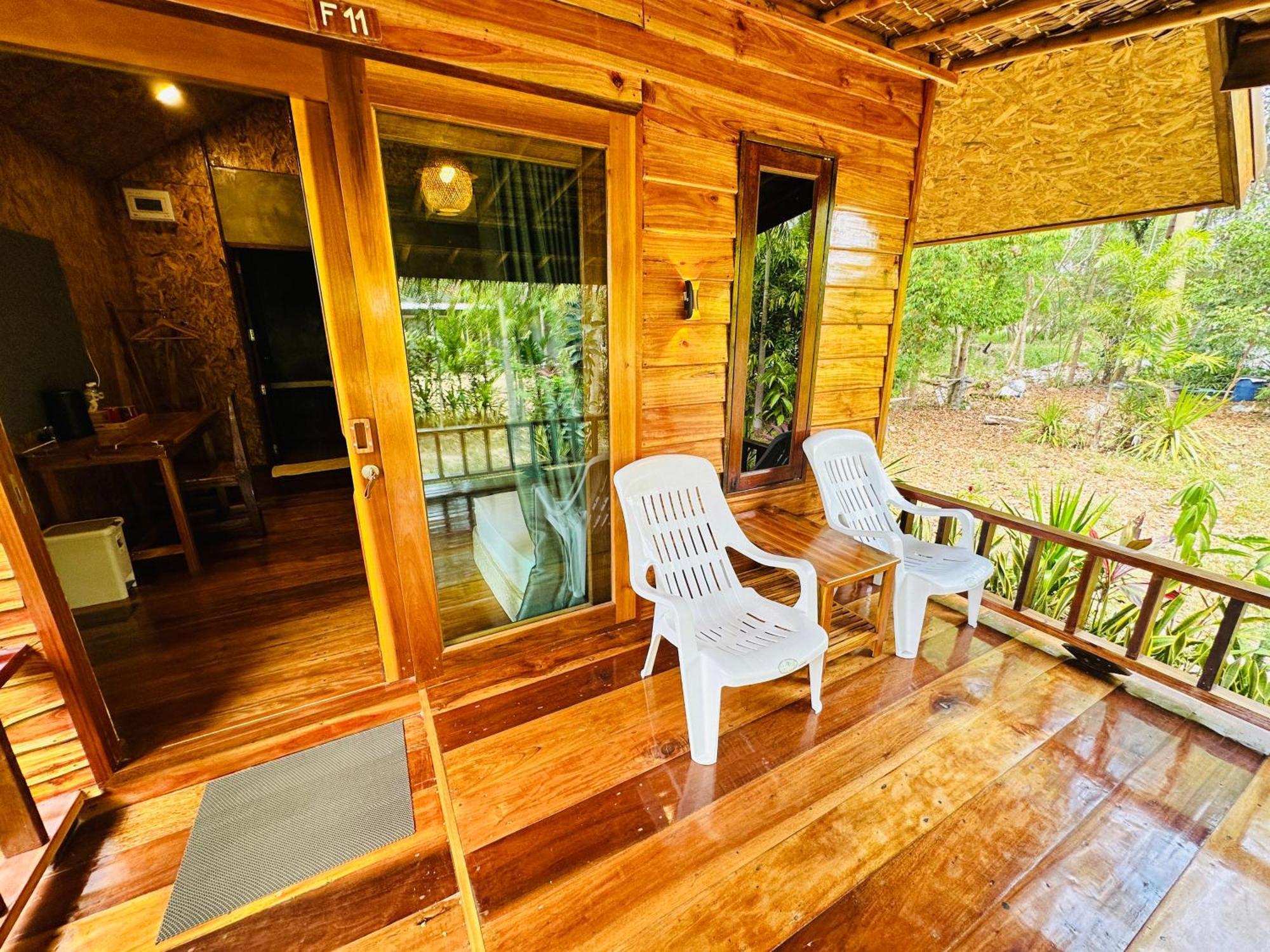 Koh Jum Hostel&Bungalow Exterior foto